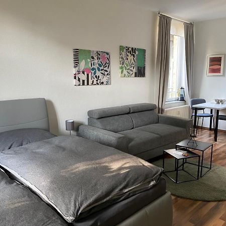 Zentrale Ferienwohnung Mit Balkon In Aachen Aarchen Exterior foto