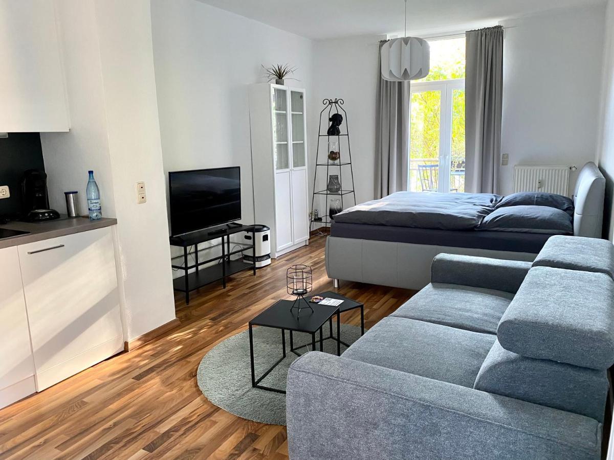 Zentrale Ferienwohnung Mit Balkon In Aachen Aarchen Exterior foto
